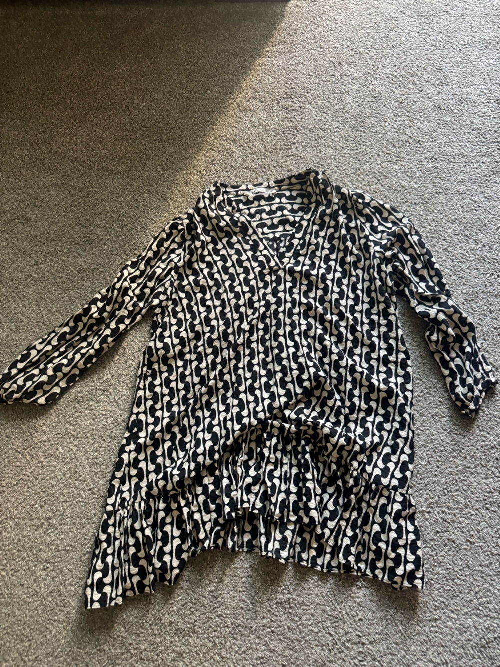 Zara Black and White Geometric Long-Sleeve Dress